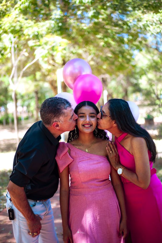 15 anos & debutante — fotografia da página do serviço