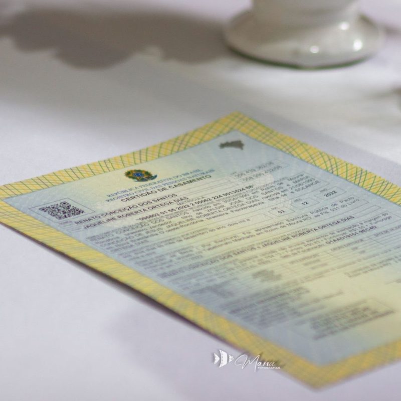 Assinatura e celebração da certidão de casamento no cartório civil