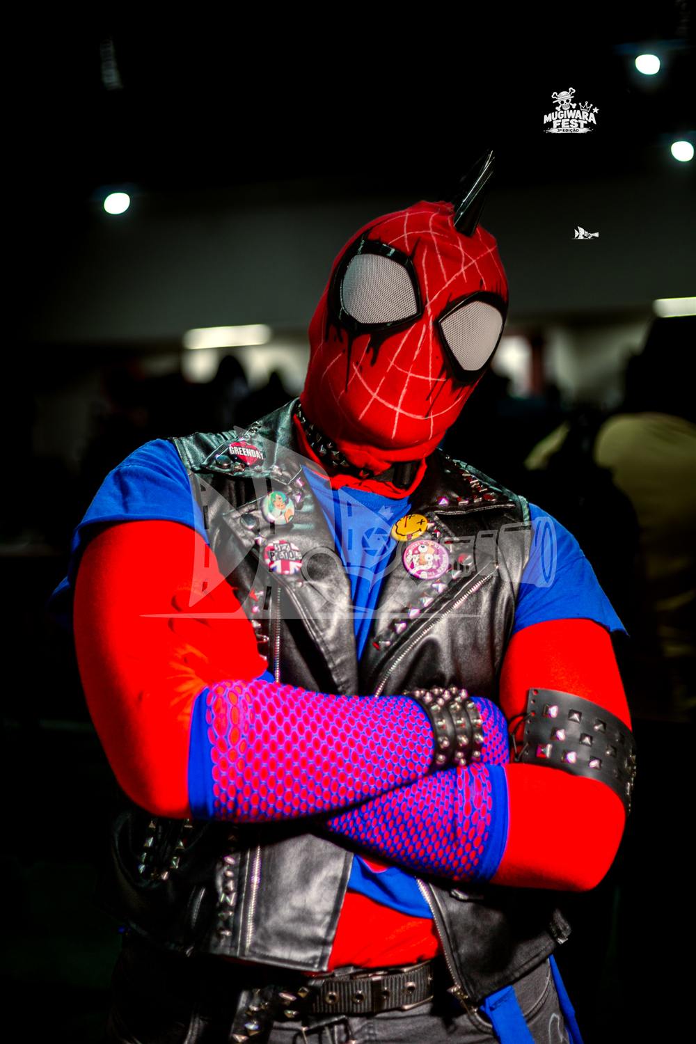 Cosplay de Homem-Aranha Punk (Aranhaverso) no Mugiwara Fest