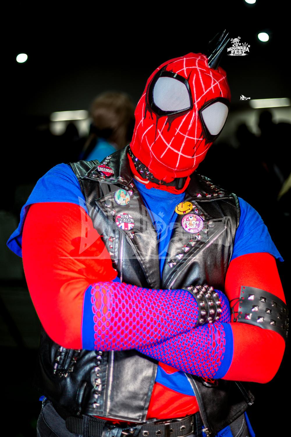 Cosplay de Homem-Aranha Punk (Aranhaverso) no Mugiwara Fest