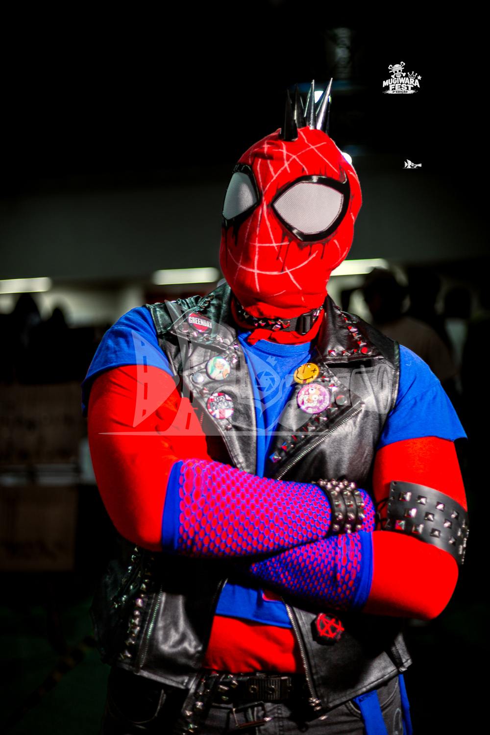 Cosplay de Homem-Aranha Punk (Aranhaverso) no Mugiwara Fest