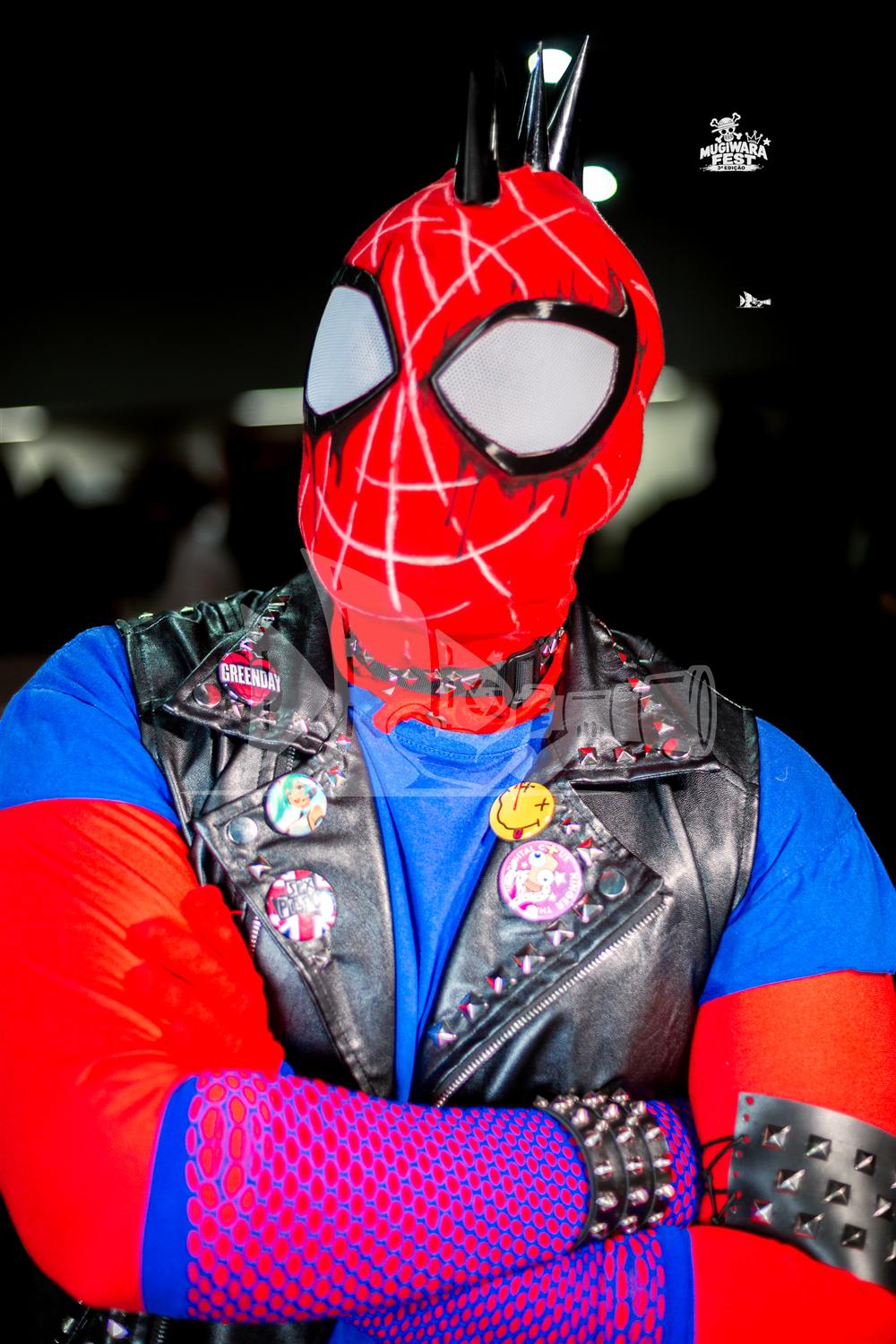 Cosplay de Homem-Aranha Punk (Aranhaverso) no Mugiwara Fest